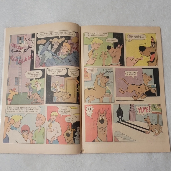 Scooby Doo #1 What A Night For A Knight Comic Book 1970 - Picture 6 of 16